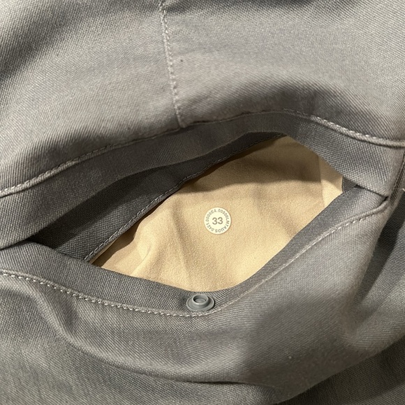 Lululemon Men’s shorts - Picture 5 of 8